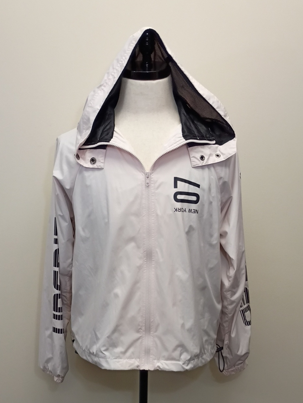 Forever 21 White Graphic Hooded Windbreaker Size Small